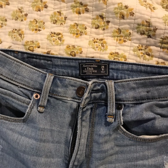 Jeans - Picture 2 of 5